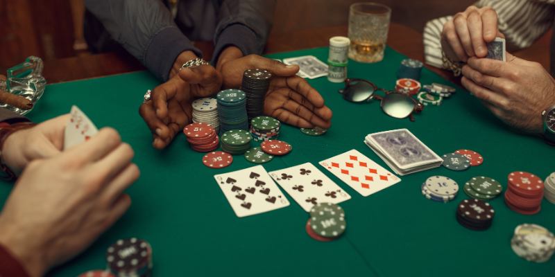 Chia Sẻ Cách Chơi Poker Hiệu Quả Tại Nhà Cái Uy Tín EE88